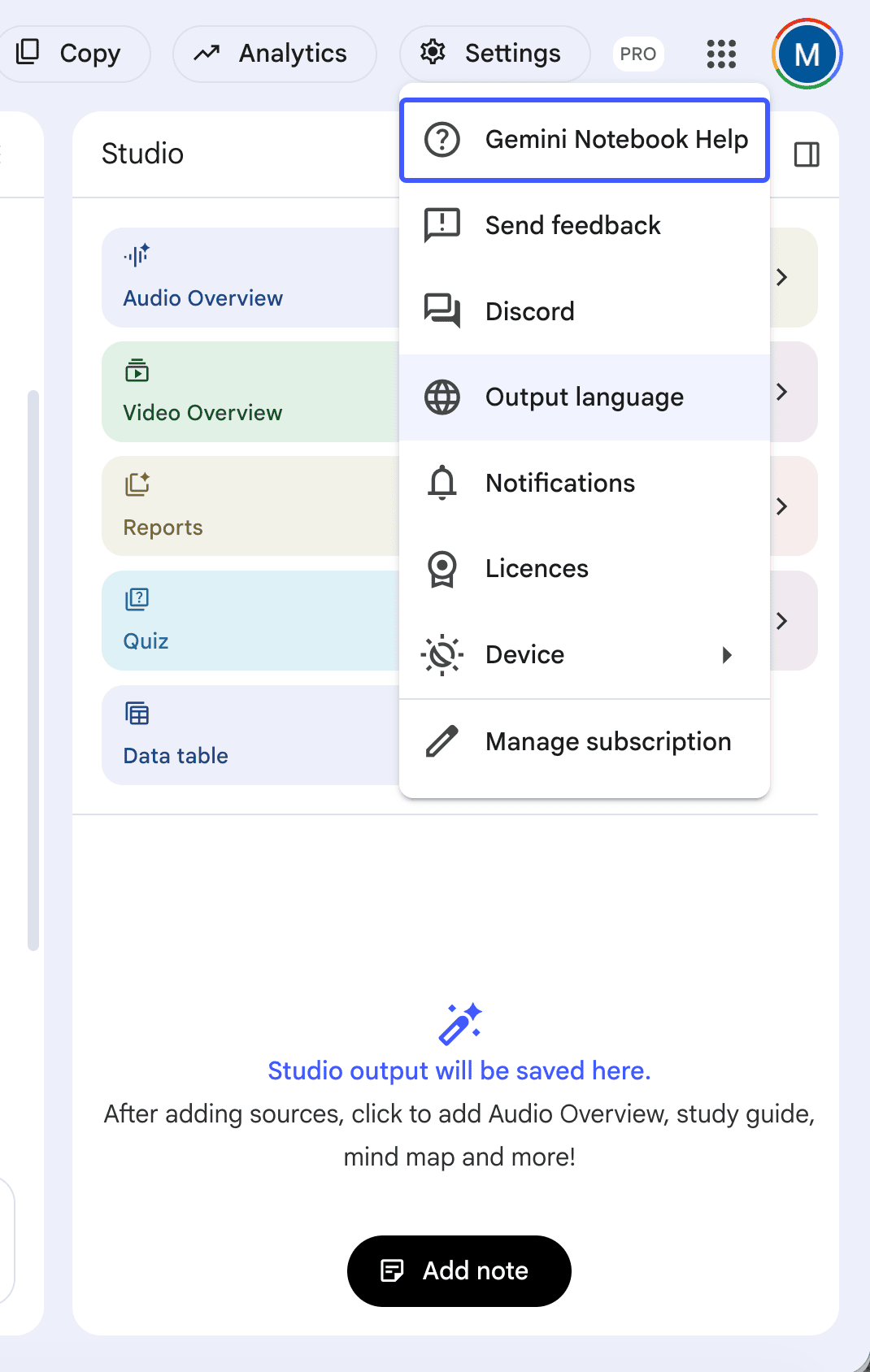 دسترسی به تنظیم زبان خروجی از منوی Settings در NotebookLM